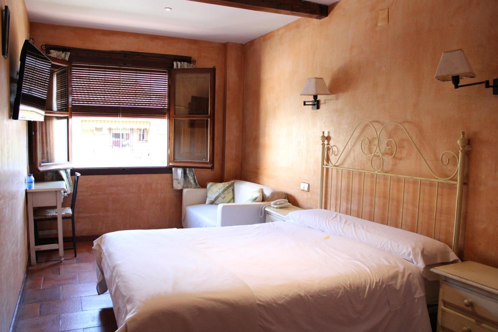 Hotel Rural Carlos I Garganta la Olla Buitenkant foto